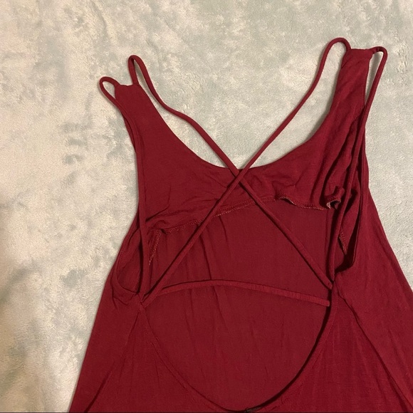 Open back strappy tank top - Picture 3 of 4